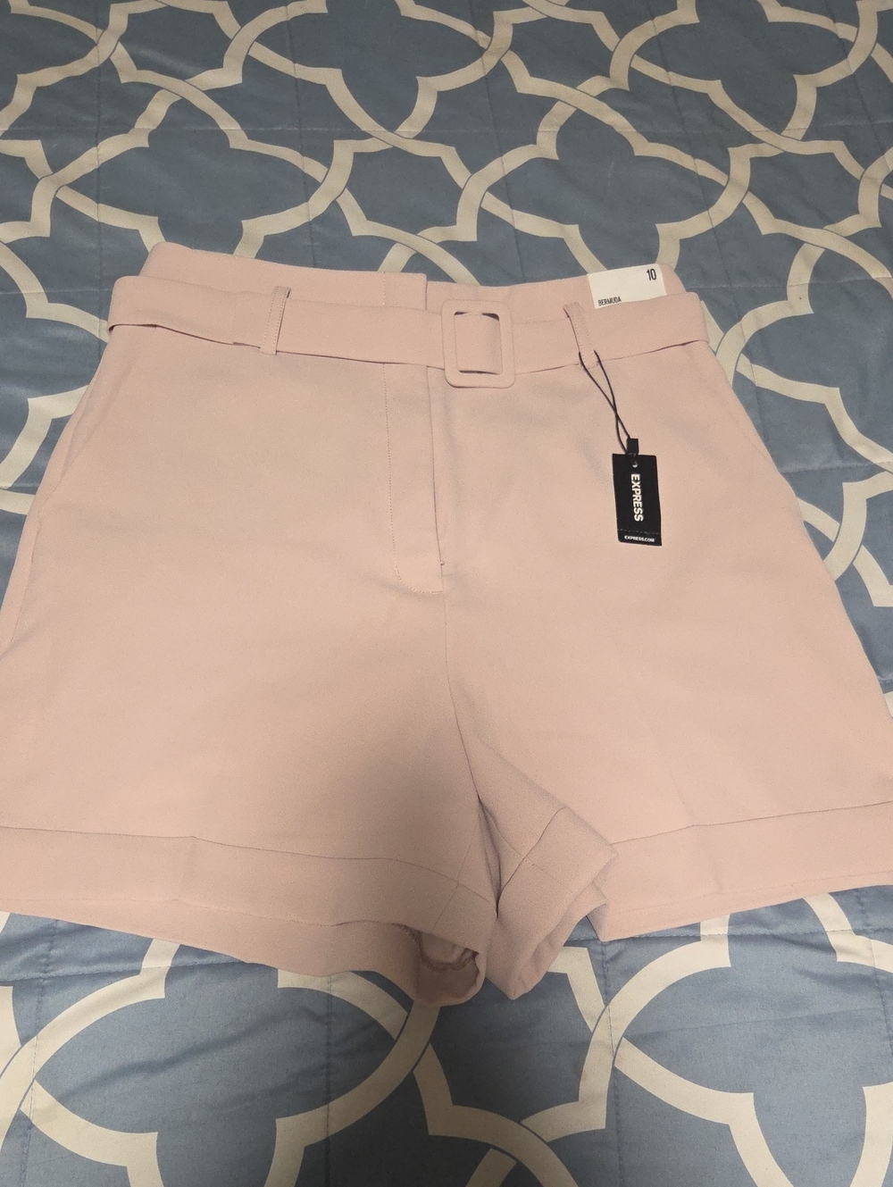 Express Belted High-Rise Shorts in Light Pink